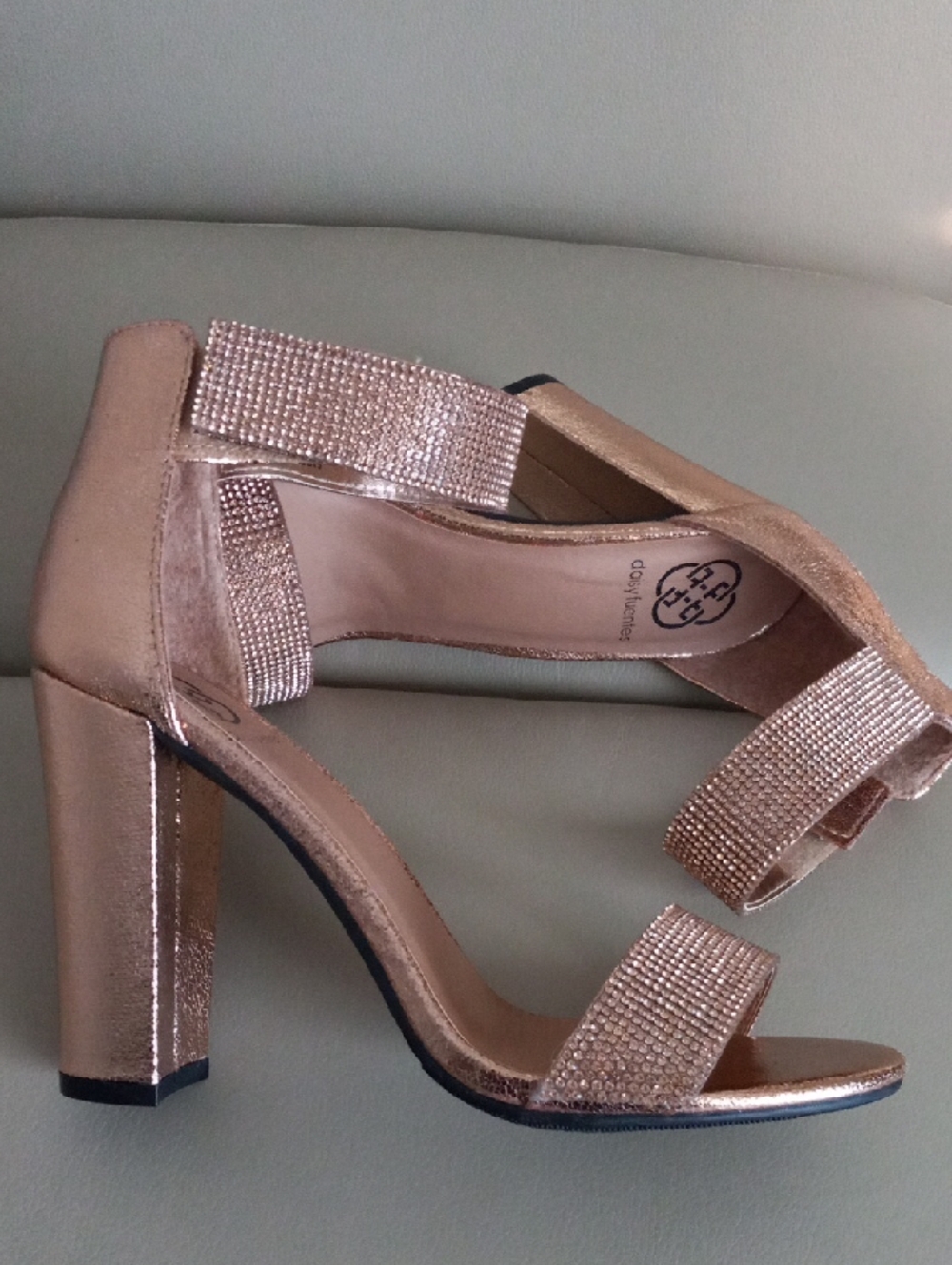daisy fuentes Rose Gold Ankle Strap Block Heel Sandals Size 8M